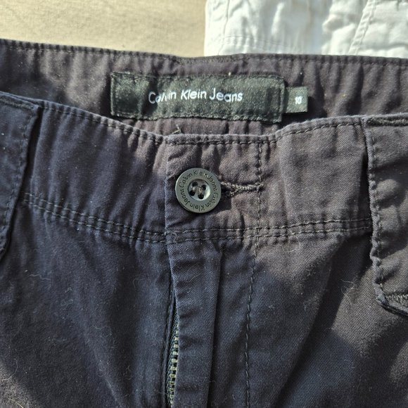 Calvin Klein Jeans 2 Pairs of Capri Pants Womens 10 Tab Hem Casual Button - Picture 3 of 12